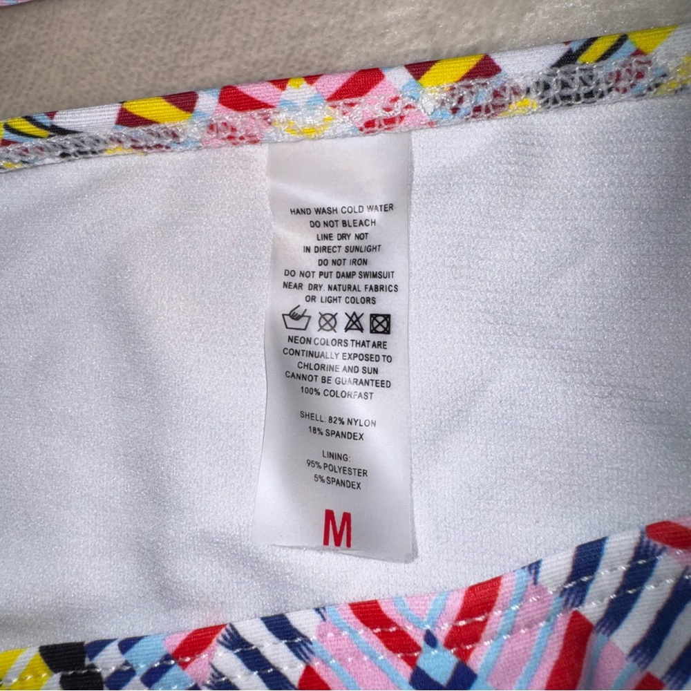 Boutique Colorful Geometric Strappy Bikini Set - Picture 12 of 12